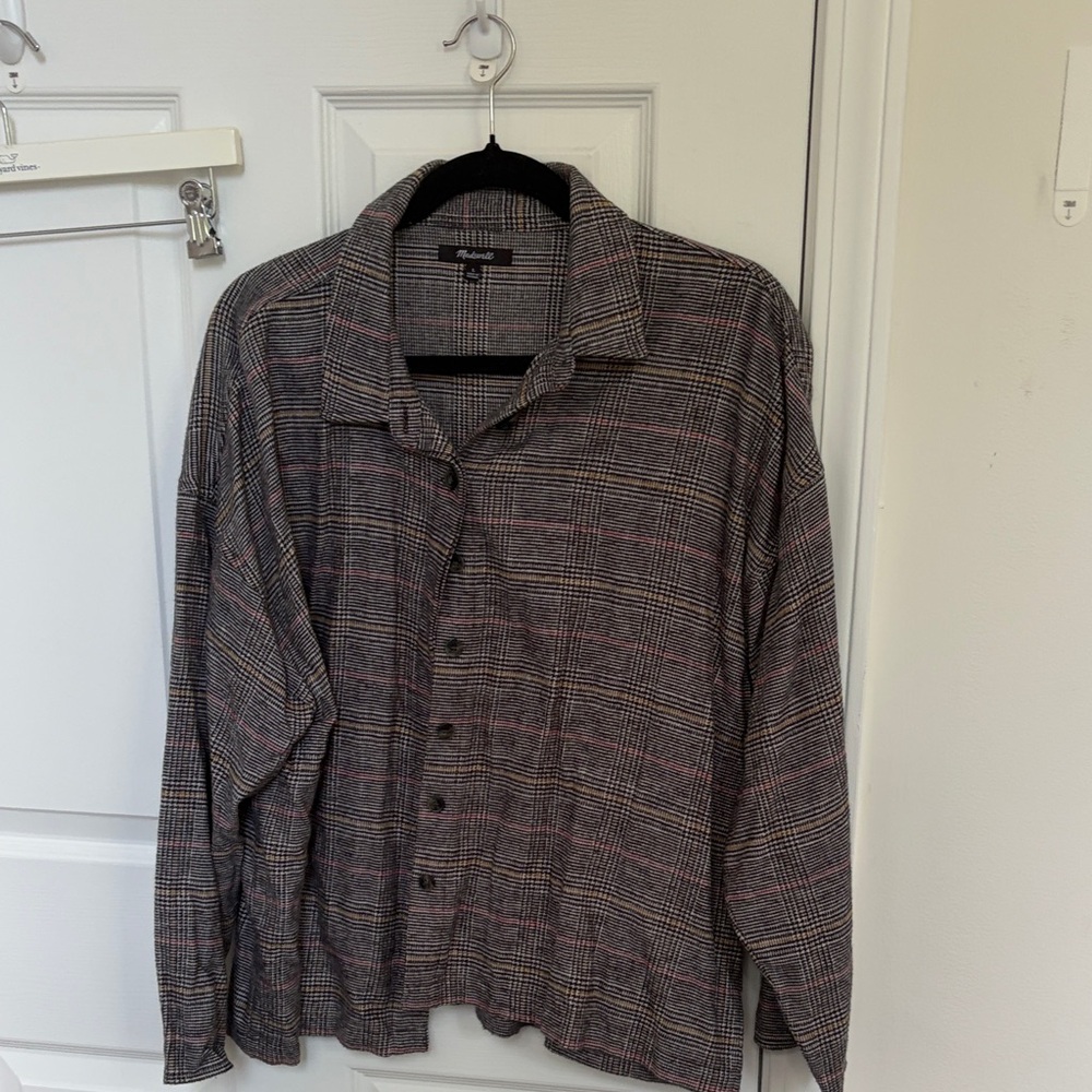 Madewell Plaid Button-Up Shirt in Gray with Subtle Pink Accents